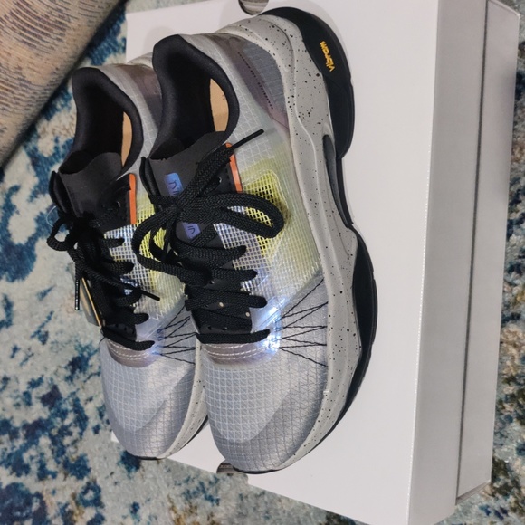 NWT Brandblack Kite Racer 2.0 Mens 8 Grey/Multi Sneaker - Picture 3 of 6